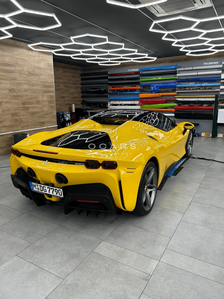 Ferrari SF90 Spider 4