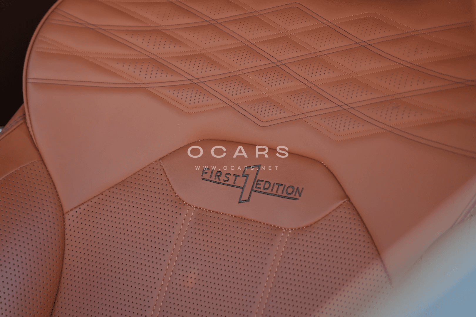 Bentley Bentayga EWB 3