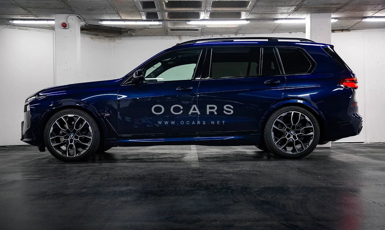 BMW X7 M60i